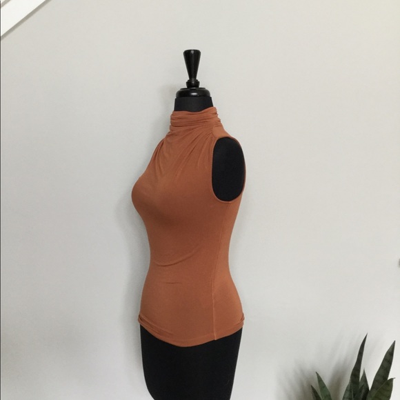 SOLD 💕 Free People Orange Sleeveless Fitted Turtleneck - Picture 2 of 10
